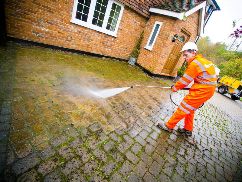 Electric vs. Gas-Powered Pressure Washers: What’s the Difference?