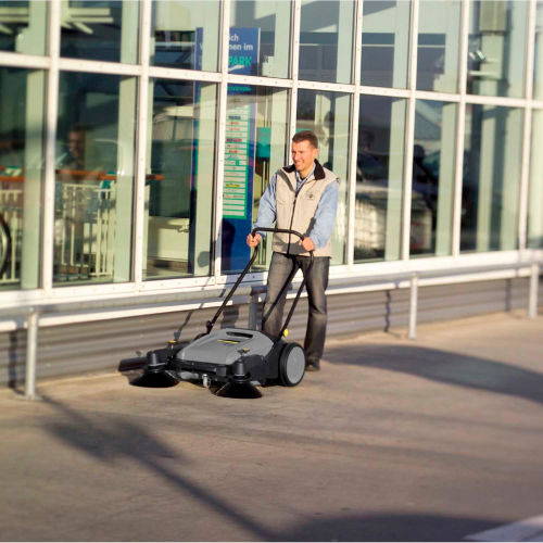 Floor Sweepers: Why Choose a Floor Sweeper?