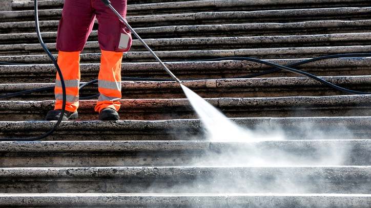 Operating Your Pressure Washer: Flow Rate the Key to Success